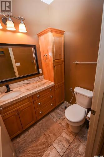 791 Sunset Bay, Estevan, SK - Indoor Photo Showing Bathroom