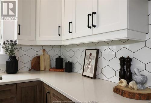 47 Belleview, Kingsville, ON - Indoor Photo Showing Kitchen