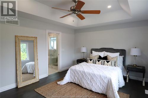 47 Belleview, Kingsville, ON - Indoor Photo Showing Bedroom