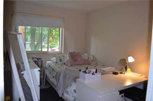 450 Carlton Street|Unit #22, St. Catharines, ON - Indoor Photo Showing Bedroom