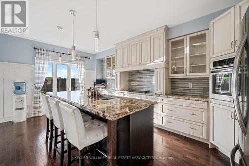 1350 Lormel Gate, Innisfil, ON - Indoor Photo Showing Kitchen With Upgraded Kitchen