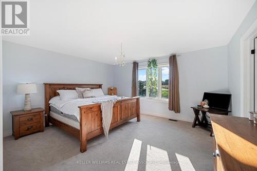 1350 Lormel Gate, Innisfil, ON - Indoor Photo Showing Bedroom