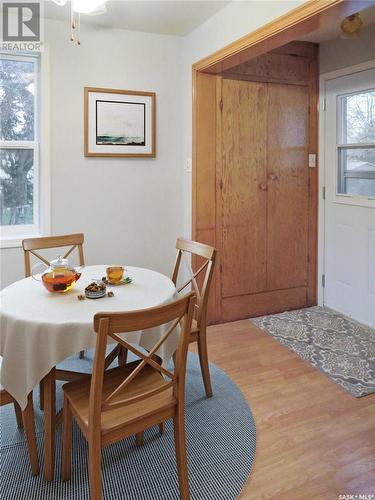 328 6Th Avenue Se, Swift Current, SK - Indoor Photo Showing Dining Room