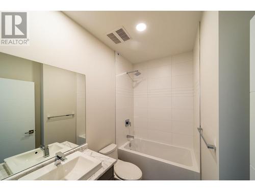 3773 Astoria Drive, West Kelowna, BC - Indoor Photo Showing Bathroom