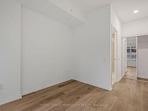 307-75 Canterbury Pl, Toronto, ON - Indoor Photo Showing Other Room