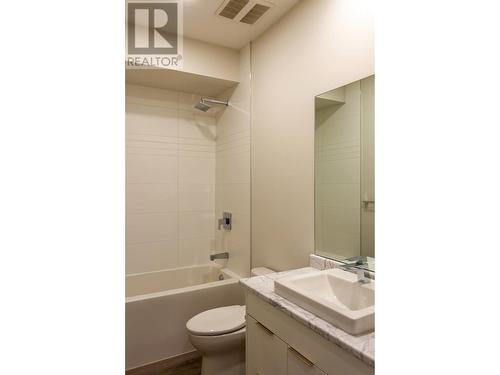 3758 Davidson Court, West Kelowna, BC - Indoor Photo Showing Bathroom