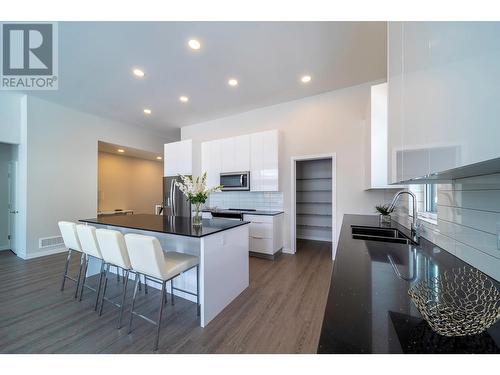 3758 Davidson Court, West Kelowna, BC - Indoor Photo Showing Kitchen With Double Sink With Upgraded Kitchen