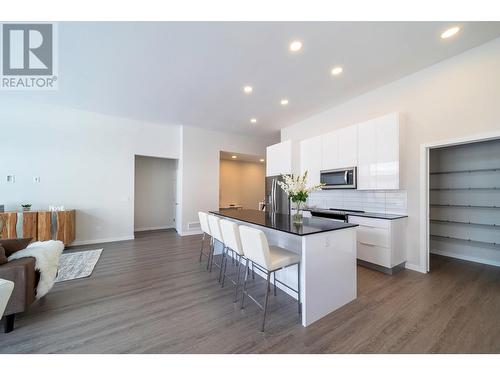 3758 Davidson Court, West Kelowna, BC - Indoor Photo Showing Kitchen With Upgraded Kitchen