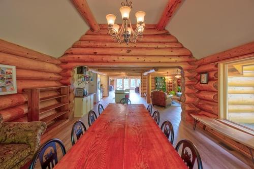 644 Lapp Rd, Golden, BC - Indoor Photo Showing Dining Room