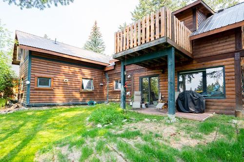 644 Lapp Rd, Golden, BC - Outdoor With Exterior