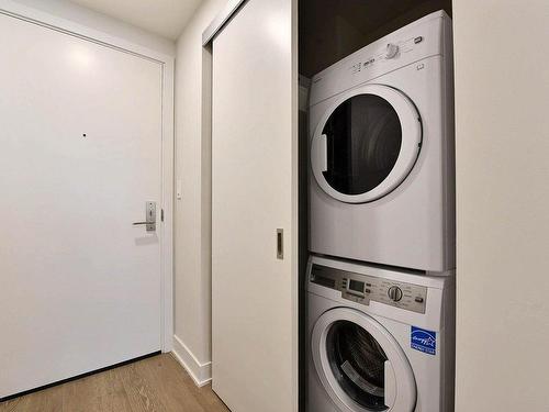 Salle de lavage - 803-1188 Rue St-Antoine O., Montréal (Ville-Marie), QC - Indoor Photo Showing Laundry Room