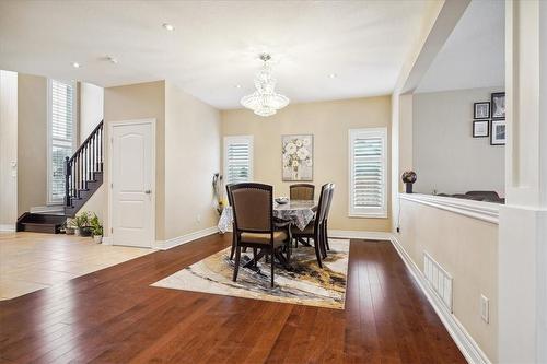 125 Lampman Drive, Grimsby, ON - Indoor Photo Showing Dining Room