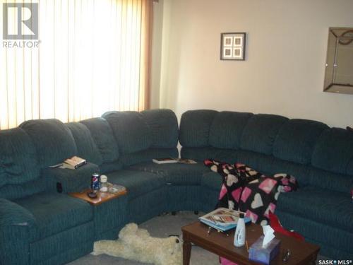 520 Main Street, Sturgis, SK - Indoor Photo Showing Living Room