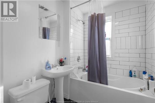 81 Charlotte, Saint John, NB - Indoor Photo Showing Bathroom