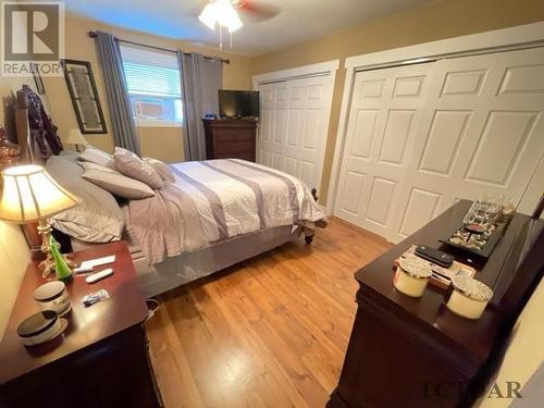 49 Niven St, Temiskaming Shores, ON - Indoor Photo Showing Bedroom