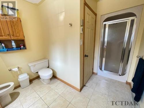 924006 North Quarry Rd, Harley Twp., ON - Indoor Photo Showing Bathroom