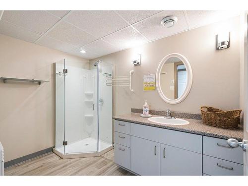Bathroom - 326 Rue Main, Shawville, QC - Indoor Photo Showing Bathroom