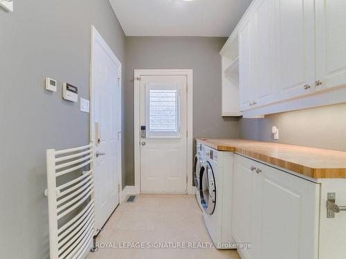 2465 Tesla Cres, Oakville, ON - Indoor Photo Showing Laundry Room
