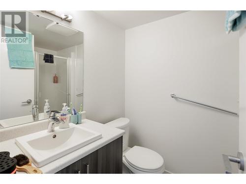 655 Academy Way Unit# 107, Kelowna, BC - Indoor Photo Showing Bathroom