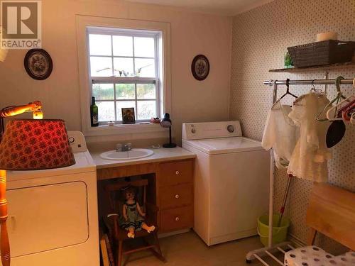 281 Main Road, Admirals Beach, NL - Indoor Photo Showing Laundry Room