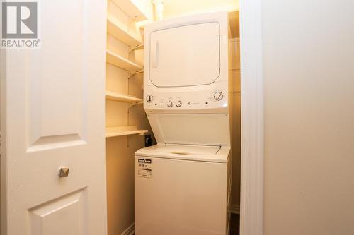 89 Pine St # 901, Sault Ste. Marie, ON - Indoor Photo Showing Laundry Room
