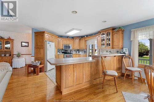 963 Front Road South, Amherstburg, ON - Indoor Photo Showing Kitchen