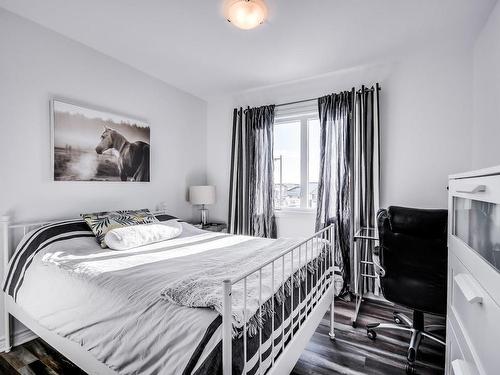 Chambre Ã Â coucher - 4 Rue Alexandre-Rodrigue, Gatineau (Buckingham), QC - Indoor Photo Showing Bedroom