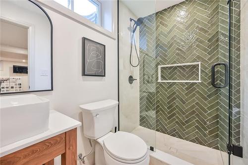 451 Mines Road, Caledonia, ON - Indoor Photo Showing Bathroom