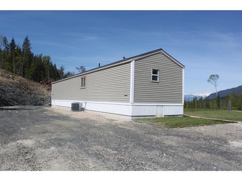 450 Brouse Loop Road, Nakusp, BC - Outdoor With Exterior