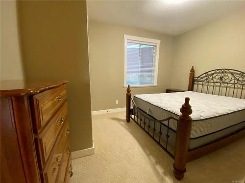 3702 Glen Oaks Dr, Nanaimo, BC - Indoor Photo Showing Bedroom