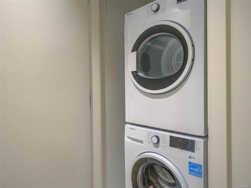 405-550 Michigan St, Victoria, BC - Indoor Photo Showing Laundry Room