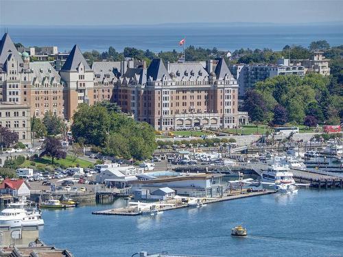 405-550 Michigan St, Victoria, BC - Outdoor With Body Of Water With View