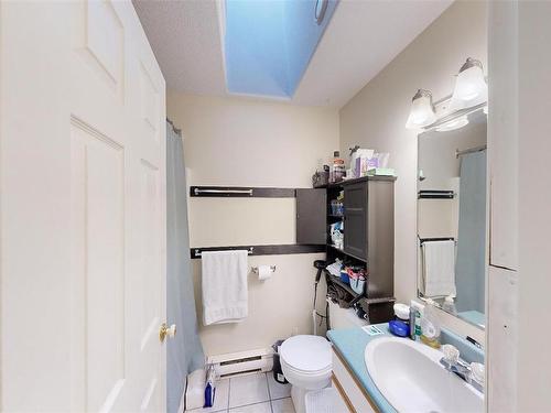 4223 Early Dr, Nanaimo, BC - Indoor Photo Showing Bathroom