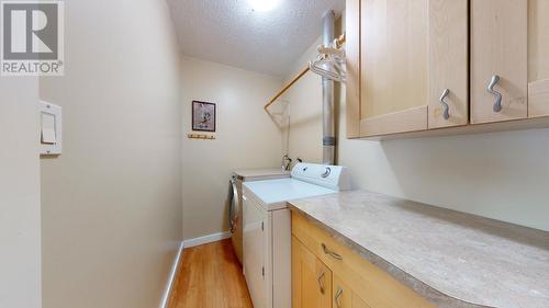 205 Greasewood Avenue, Oliver, BC - Indoor Photo Showing Laundry Room