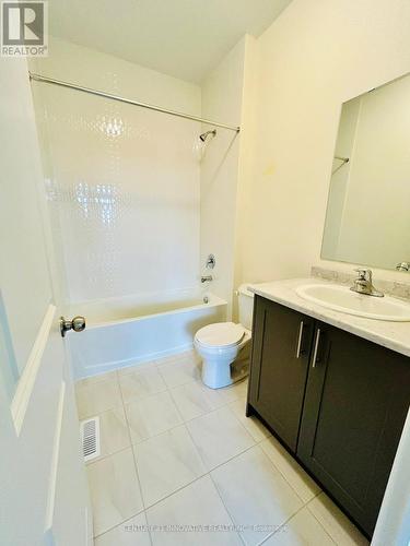 #10 -484 Salem Rd E, Ajax, ON - Indoor Photo Showing Bathroom