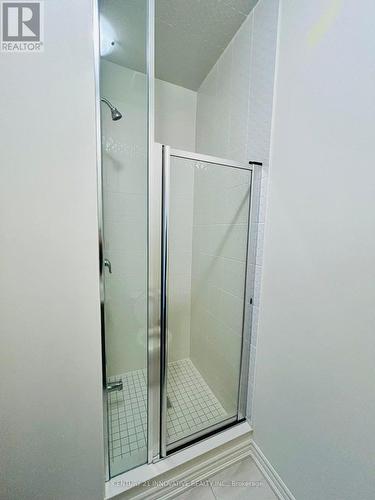 #10 -484 Salem Rd E, Ajax, ON - Indoor Photo Showing Bathroom