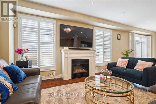125 Lampman Dr, Grimsby, ON - Indoor Photo Showing Living Room With Fireplace