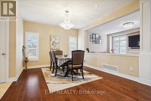125 Lampman Dr, Grimsby, ON - Indoor Photo Showing Dining Room