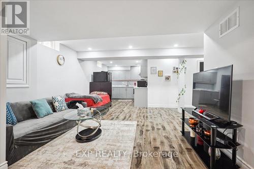 125 Lampman Drive, Grimsby, ON - Indoor Photo Showing Other Room