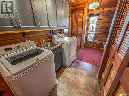 716 Grand Avenue, Indian Head, SK - Indoor Photo Showing Laundry Room