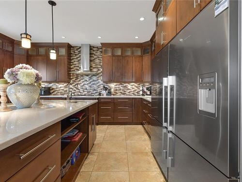2181 Players Dr, Langford, BC - Indoor Photo Showing Kitchen With Double Sink With Upgraded Kitchen