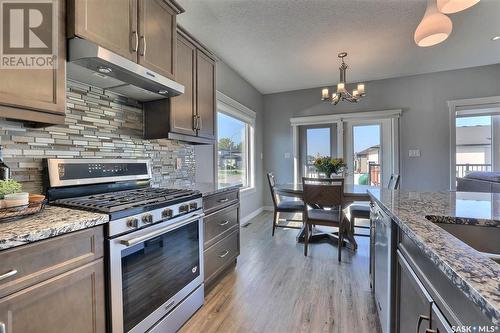 2 Yale Place, White City, SK - Indoor Photo Showing Kitchen With Upgraded Kitchen