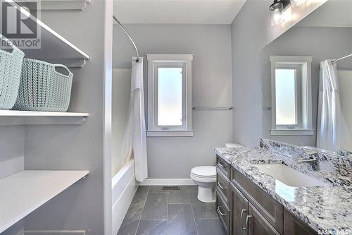 2 Yale Place, White City, SK - Indoor Photo Showing Bathroom