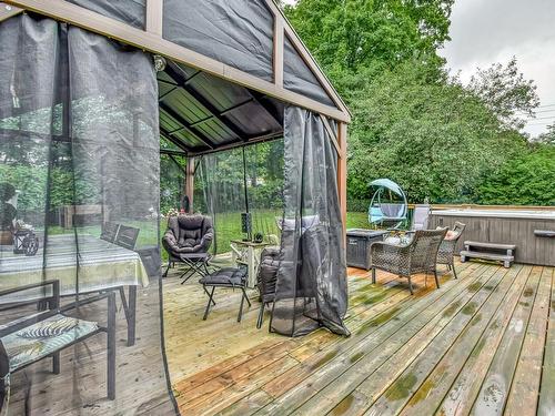 ExtÃ©rieur - 278 Rue Woodbine, Brownsburg-Chatham, QC - Outdoor With Deck Patio Veranda With Exterior