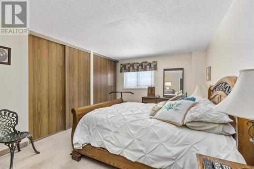 313 Macdonald Ave # 402, Sault Ste. Marie, ON - Indoor Photo Showing Bedroom