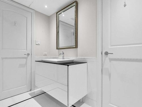 Salle de bains - 801-250 Av. Clarke, Westmount, QC - Indoor Photo Showing Bathroom