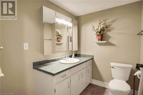 4 pc Main Bathroom - 141 Church Street Unit# 402, St. Catharines, ON - Indoor Photo Showing Bathroom