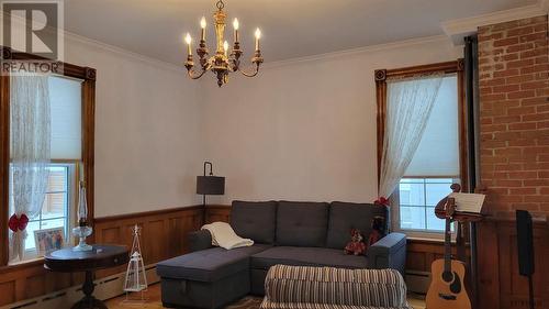 112 May St, Temiskaming Shores, ON - Indoor Photo Showing Living Room