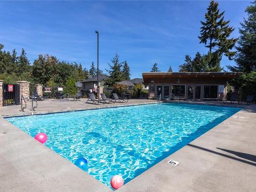 3-1175 Resort Dr, Parksville, BC - Outdoor With In Ground Pool
