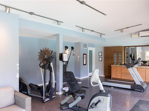 3-1175 Resort Dr, Parksville, BC - Indoor Photo Showing Gym Room